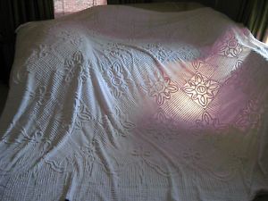 Chenille Bedspread White Solid Cotton Fluffy Chenille Square Corners 88 x 104