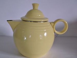 Fiesta Ware Fiestaware Tea Kettle Pot Porcelain Yellow Enamel Retired