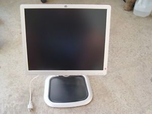 HP LA1951G 19" LCD Monitor w Stand and Cables Silver Black Guaranteed