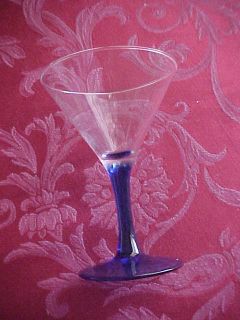 Luminarc France Blue Stem Clear Martini Glass 5 1 4"