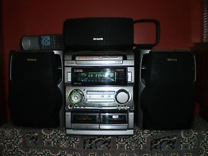 Aiwa NSX MT920 Home Theater Stereo System Karaoke 3 Disc 3 Speaker Remote