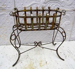 Wrought Iron Small Oval Plant Stand Metal Flower Holder for Your Garden 2 Size