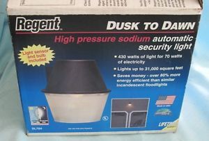 Regent DL70H Dusk to Dawn High Pressure Sodium Automatic Security Light