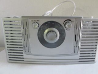 Am FM Shower Caddy Radio Holder New in The Box Hangs from Shower Head