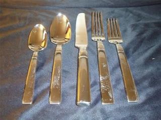 Moderate Wear Towle Chantel Stainless Steel Flatware 5 PC Place Setting