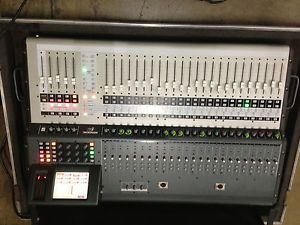 Mackie TT24 24CH Digital Mixing Console with Dog House