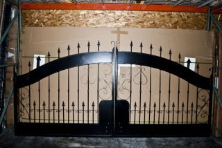 Aleko® Iron Dual Swing Gate 2011 Style Venice Driveway Gates 12'