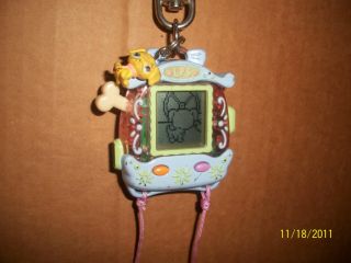 Littlest Pet Shop Electronic Virtual Key Ring Handheld Game Hasbro 2005 Dog