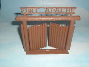 1950 60s Marx Fort Apache Play Set Hard Plastic Front Gate with Doors