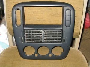 2002 Ford Explorer Radio Temp Control AC Vent Vents Trim Bezel