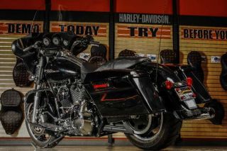 Harley davidson Street Glide   FLHX