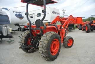 2009 59HP 4WD Kubota L5740 Tractor w Loader Canopy HST R4 Tires Deere Loaded