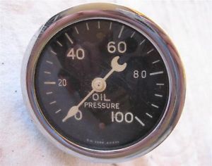 Stewart Warner Large Diameter Oil Pressure Gauge Curved Glass Cresent Needle WOW