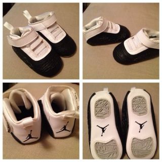 Jordans Infant Toddler Baby Boys Soft Sole Crib Shoes Black White 2010 Sz 3 3c