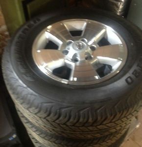 2014 Toyota Tacoma TRD Factory Wheels and Tires 17" Dunlop Grantrek AT20