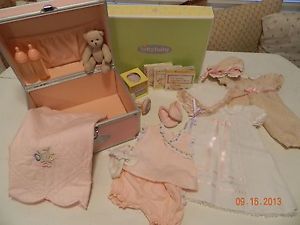 American Girl Bitty Baby Pink Trunk Starter Collection with Clothes Accessorie