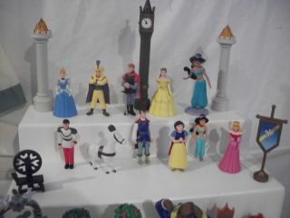 Disney Princess Castle Pieces Figures 29 Piece Lot Cinderella Sleeping Beauty
