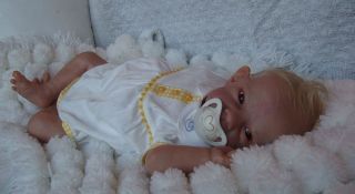 Stunning Sally Lifelike Reborn Baby Girl Bonnie Brown Thistledown