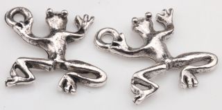 50pcs Tibetan Silver Fashion Jewelry Lovely Scamper Frog Charms Pendants TS220