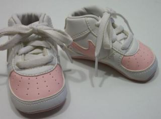 Infant Pink Nike Soft Sole Crib Shoes Girls 2 C