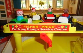Vtg 930 Fisher Price Little People Play Family Action Garage Service Center 100