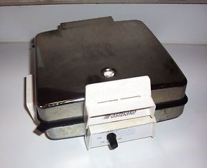 Vintage Toastmaster Waffle Maker Iron Grill Griddle Platinum Fastbake