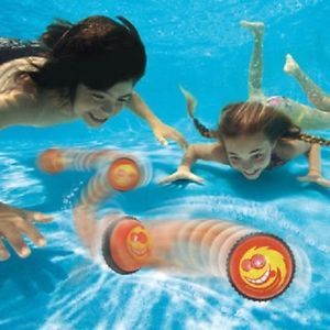 Swimways Crazy Chase Dive Ball Battery Op 2 AA Kids Swimming Pool Toy