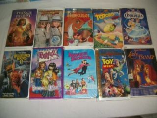 Huge Lot 140 Kids Clamshell VHS Movies Lion King Toy Story Pinocchio and More