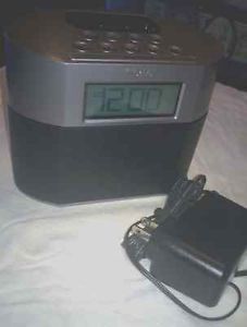 iHome IP23 iPod iPhone iPad Dock Speaker Rechargeable Alarm Clock Radio