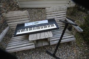 Yamaha YPT 200 Portable Keyboard with Portable Grand Function No AC Adapter