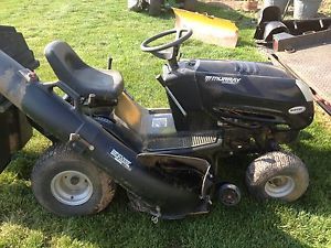 Murray Select 16 5 42 Riding Mower Lawn Garden Tractor Briggs w Rear Bagger