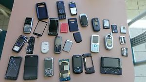 Lot of Samsung Cell Phones