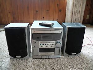 Emerson 3 Disk CD Compact Disc Shelf Stereo System Radio MS9838 Tape Amfm Remote