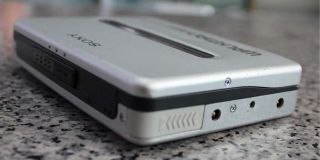 Sony Walkman Auto Reverse Recording Am FM Radio Cassette Player GX670
