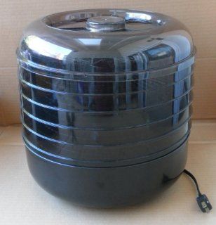 Ronco 187 04 Electric Food Dehydrator   5 plastic trays   12 1/2 inches tall x 12 inches in diameter   Great for making beef jerky, dried fruit and more 